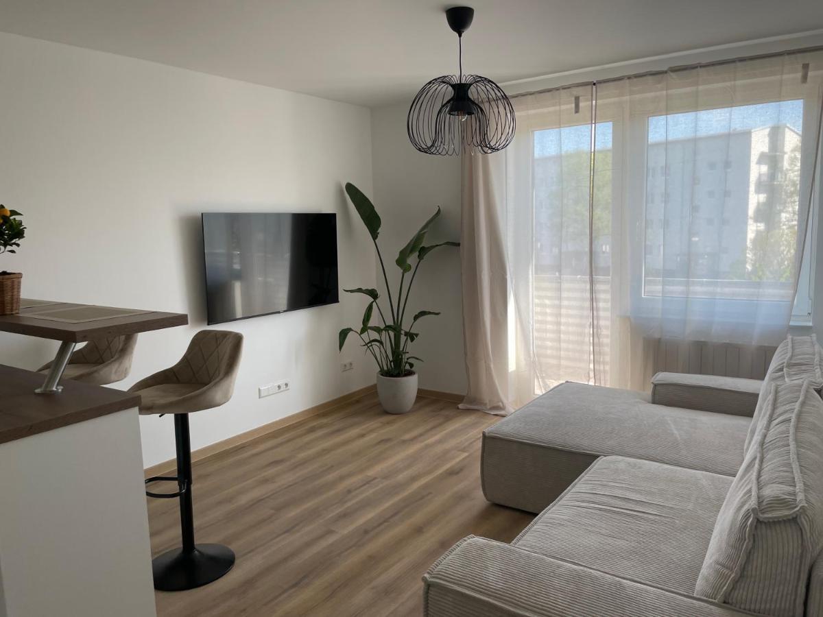 Neue Stilvolle 2-Zimmer Wohnung Im Zentrum Von Wolfsburgo Exterior foto