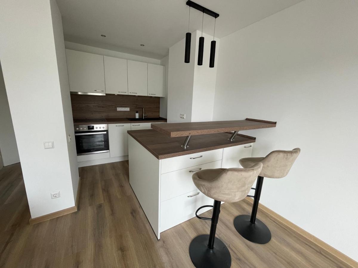 Neue Stilvolle 2-Zimmer Wohnung Im Zentrum Von Wolfsburgo Exterior foto