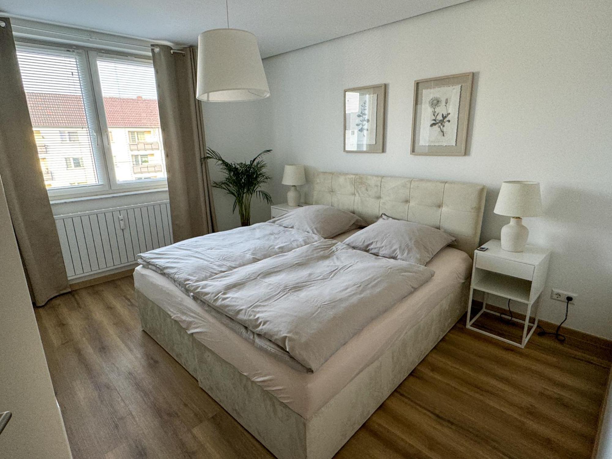 Neue Stilvolle 2-Zimmer Wohnung Im Zentrum Von Wolfsburgo Exterior foto